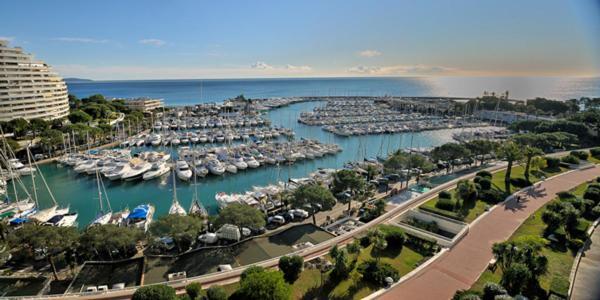 Studio Rez De Jardin Marina Baie Des Anges Villeneuve-Loubet Exterior photo